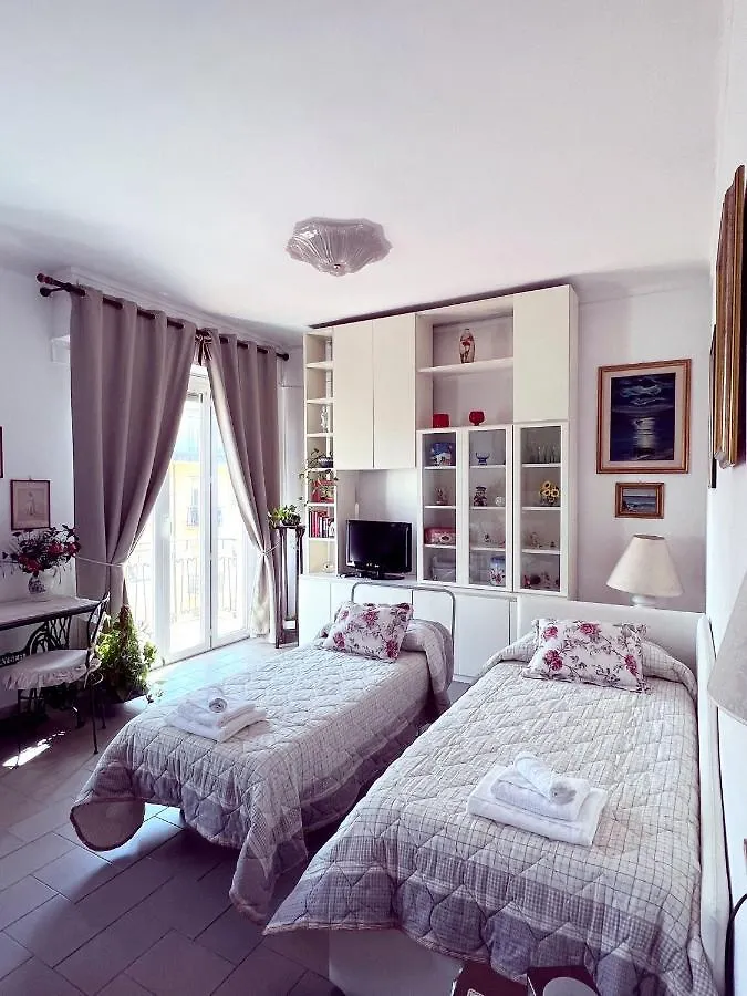 Home Da Chiara Специя 0*,
